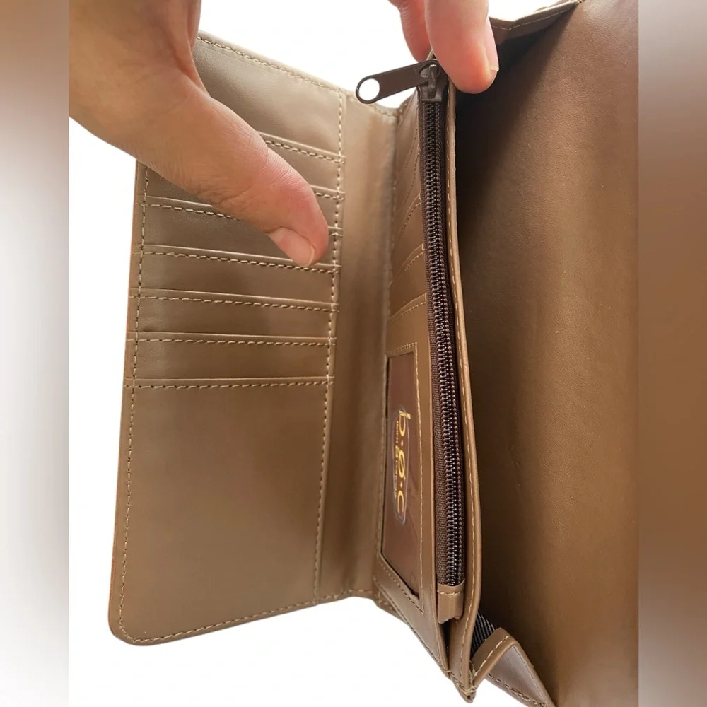 Born O Concept Floral Embossed Saddle Ridge Vegan‎ Leather Wallet